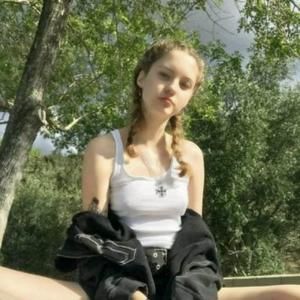 Meet your Posher, Marissa